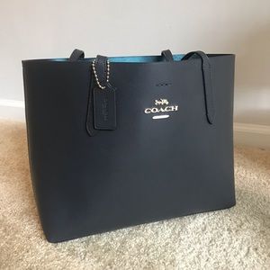 COACH Avenue Tote